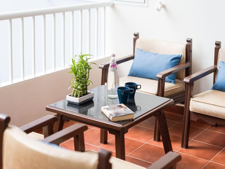 Vivienda Vacacional Irene アリナガ エクステリア 写真